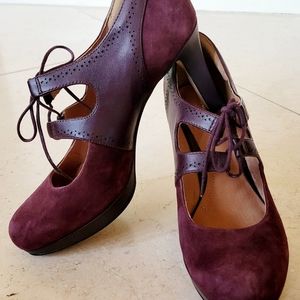 Clarks 2 Tone Leather Lace up Heel - Plum